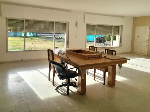 Casa 6 ambientes con 3 baños