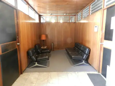 Oficina 6 ambientes con 1 baño