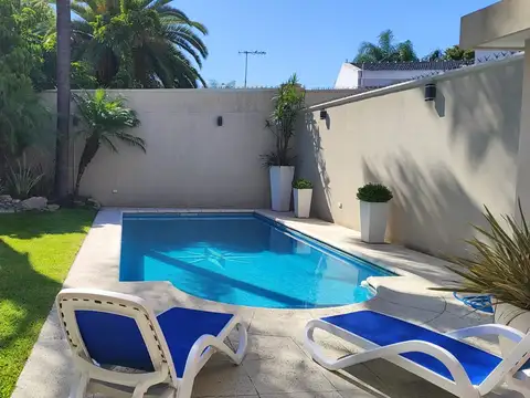 Casa en Venta en Barrio Naón, USD 1.100.000