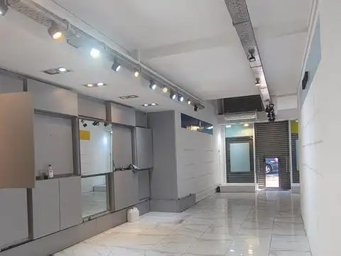 Local en ALQUILER en Villa Crespo zona outlets 