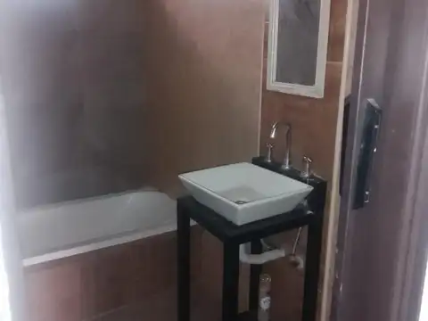 Casa con Acceso por Autopista Ezeiza-Cañuelas y Ruta 205