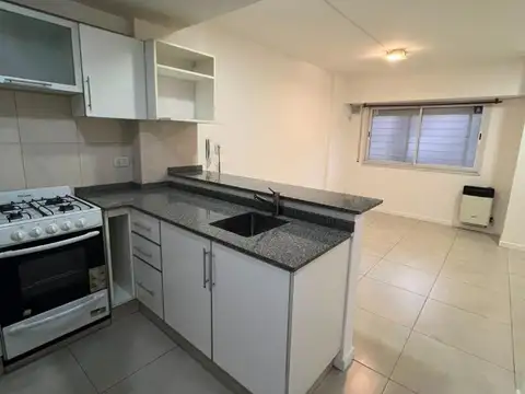 Departamento en Alquiler en Abasto, $ 340.000