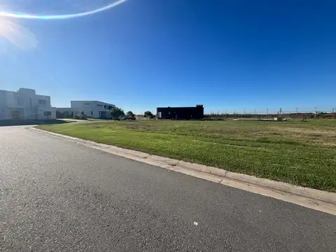 Terreno en Venta en San Sebastian, USD 28.000