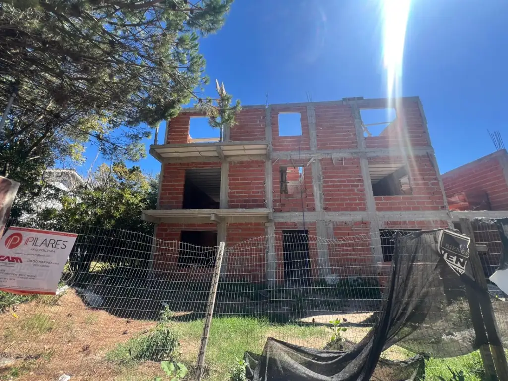 Emprendimiento en Costa Azul - Etapa: En pozo