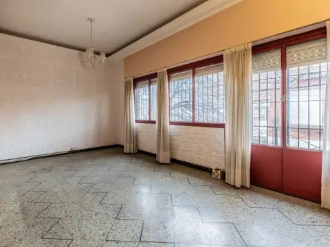 Depto Tipo Casa en Venta 51 años