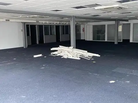 Avenida Ingeniero Huergo 1300