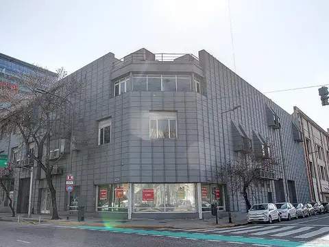 Av Huergo al 1300