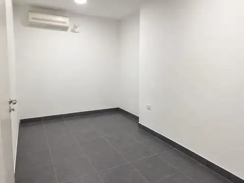 LOCAL EN VENTA SOBRE MENDOZA CASI 24 DE SEPTIEMBRE