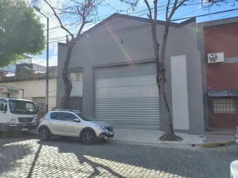 Galpón a estrenar en Barracas de 400 m2