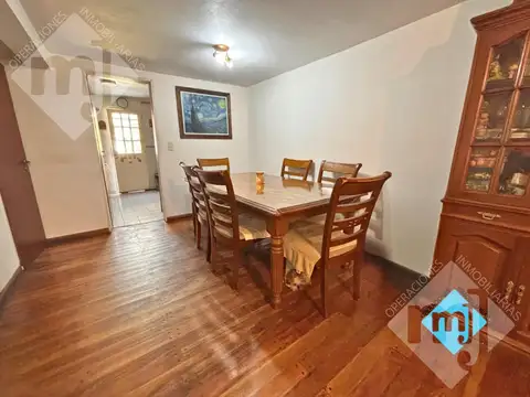 Casa 5 ambientes con 2 baños