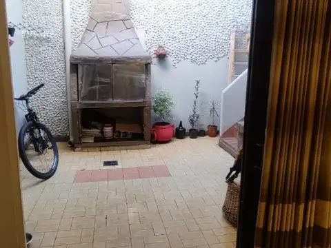 Vneta Chalet 3 amb en lote propio con departamento