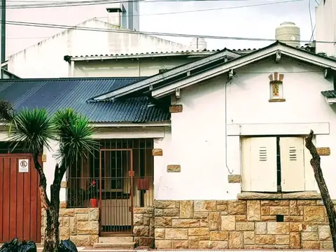 Vneta Chalet 3 amb en lote propio con departamento