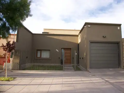 Casa premium con pileta climatizada en Allen