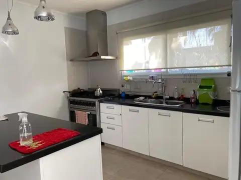 Casa en Venta en Lobos, USD 185.000