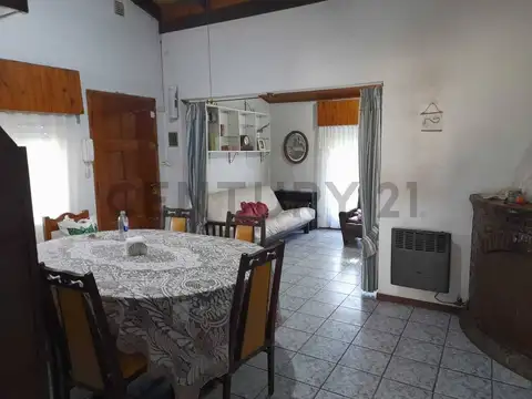 CASA QUINTA EN VENTA CON PILETA MARCOS PAZ