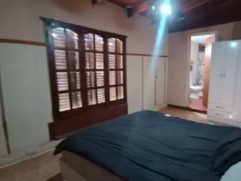 Casa en venta - 6 Dormitorios 4 Baños - Cordoba