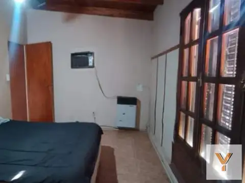 Casa en venta - 6 Dormitorios 4 Baños - Cordoba