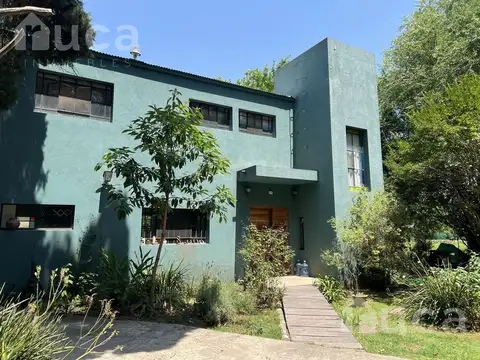 VENTA APTA CREDITO | Pintoresca CASA c/Amplio Jardin y Piscina | Barrio Residencial La Bota