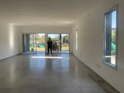 Casa en Alquiler en Pilar del Este - San Alfonso, USD 1.100