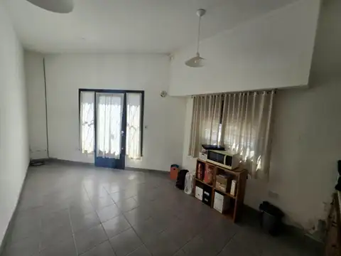 Santiago del Estero 5900, Esq. A. Guido