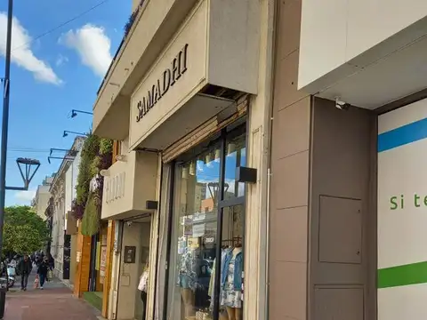 Local en Venta 40 años