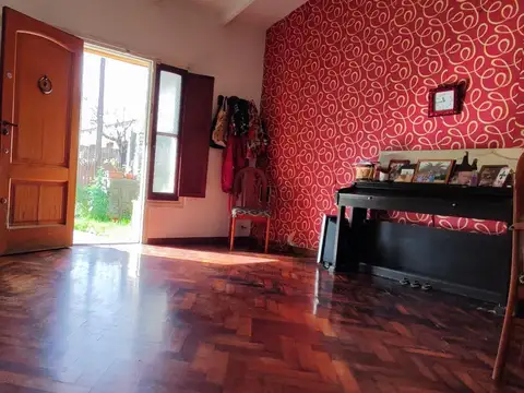 Casa 3 ambientes con 1 baño