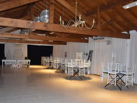 Local en Venta en Parque Sakura, USD 165.000