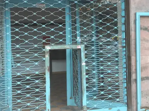 LOCAL Y VIVIENDA S/ AV. EVA PERON 3700 ZONA COMERCIAL