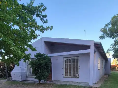 VENTA CASA QUINTA C/PILETA Y FRUTALES-RAMA CAIDA
