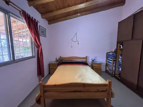 VENTA CASA QUINTA C/PILETA Y FRUTALES-RAMA CAIDA