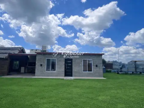 Casa 2 ambientes con 1 baño