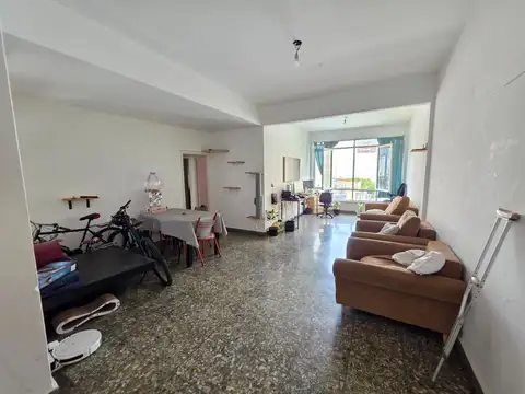 VENTA - DEPTO 4 AMB LUMINOSO FLORES - APTO CRÉDITO