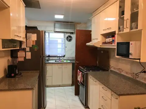 Avenida Pueyrredón 1200