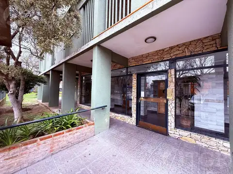 Dpto en barrio Guemes