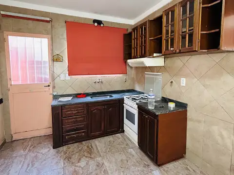 José Hernández 5000, Piso Pb
