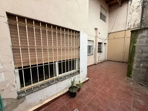 Depto Tipo Casa en Venta en Lanus Oeste, USD 57.000