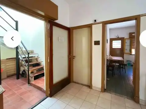 Casa 6 ambientes con 4 baños