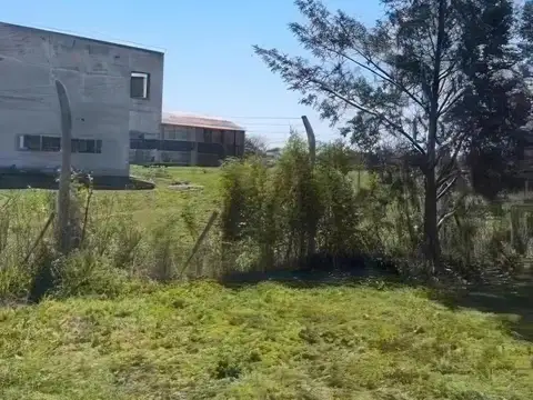 Terreno en venta - 838Mts2 - Los Hornos, La Plata