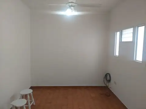 Depto Tipo Casa en Alquiler de 2 ambientes