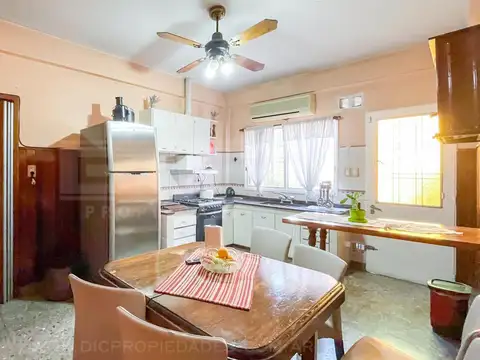 Depto Tipo Casa 6 ambientes con 3 baños
