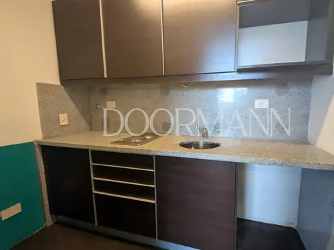 Oficina en Alquiler con 1 cochera