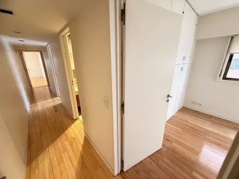 Departamento en Alquiler con 2 cocheras