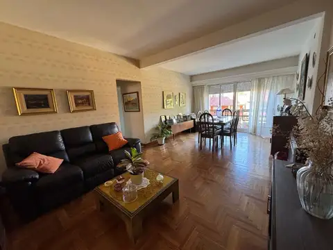 Depto Tipo Casa en Venta de 6 ambientes