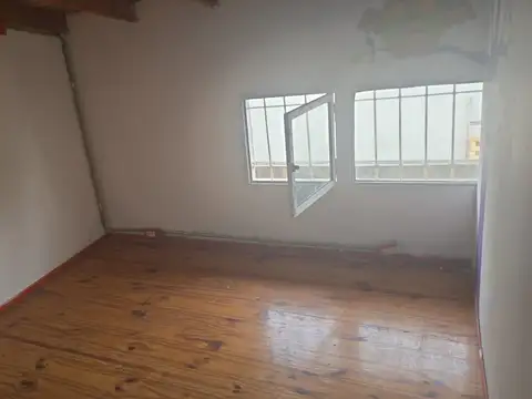 Depto Tipo Casa 2 ambientes con 1 baño