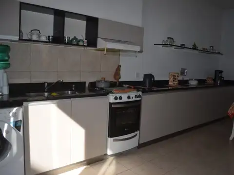 Depto Tipo Casa 4 ambientes con 2 baños