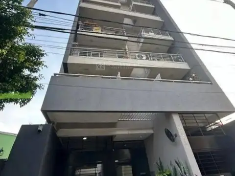 Venta de Departamento 2 ambientes con COCHERA en Zona Centro, Caseros