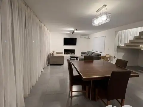 Venta Casa San Sebastián / Al Lago - Área 8