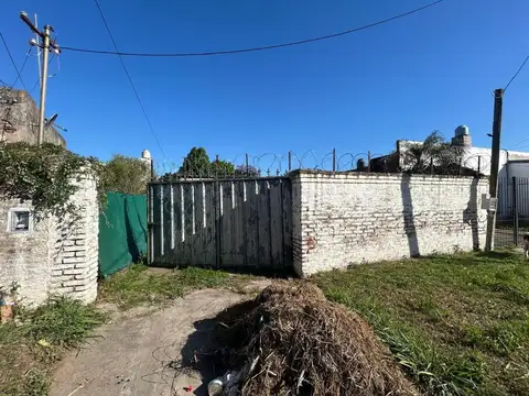 TERRENO CON CONSTRUCCIÓN