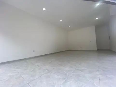 Local en Venta en Paso del Rey, USD 89.000