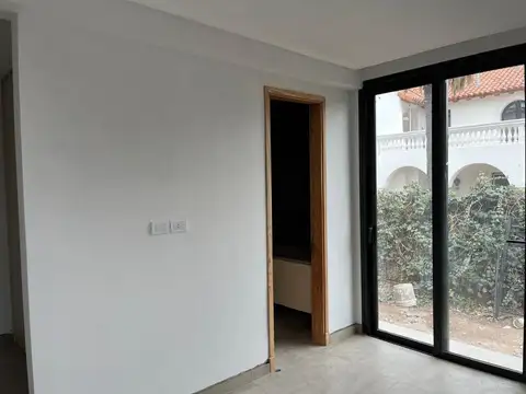 CASA EN VENTA BARRIO DALVIAN